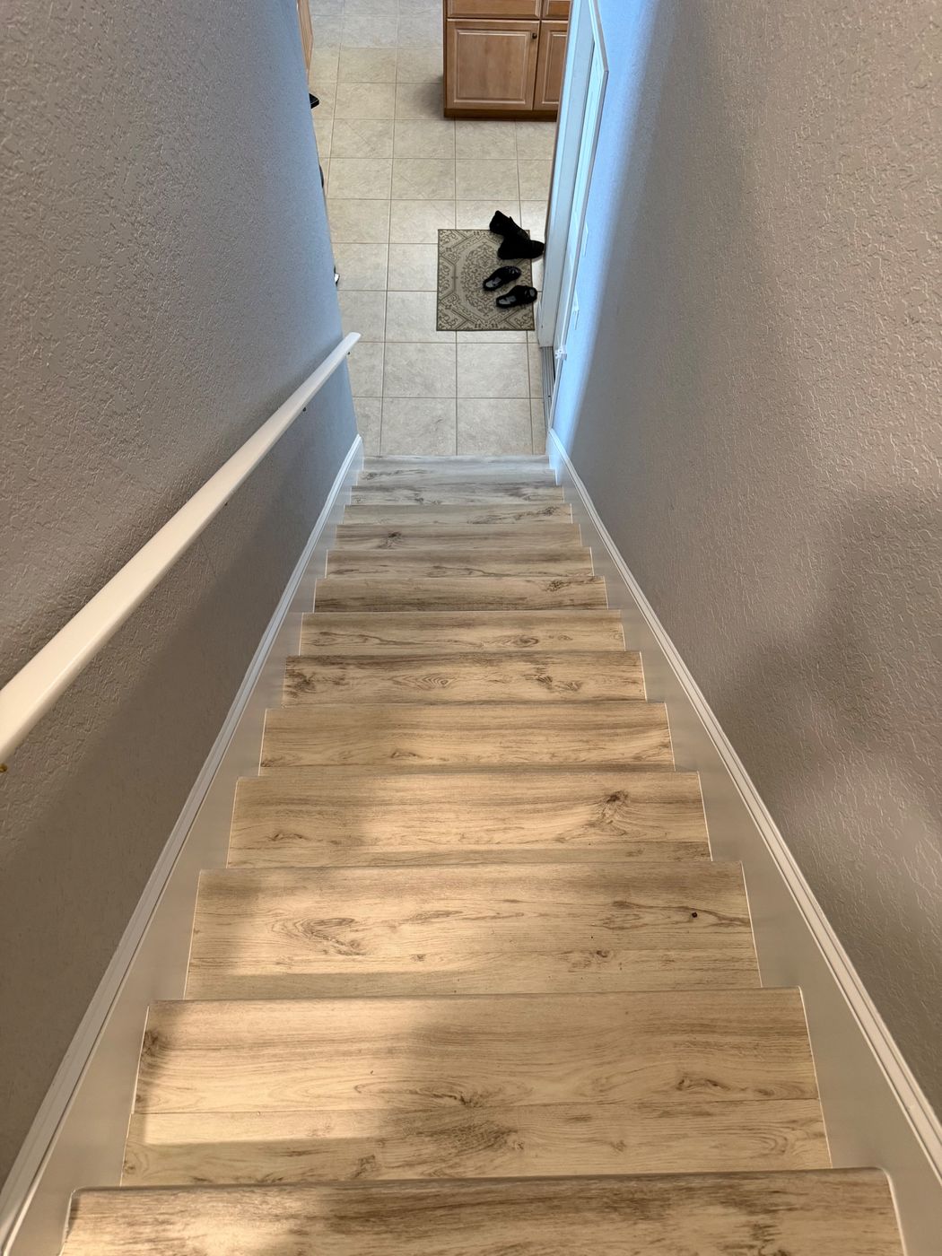Finished LVP flooring on stairs, Clermont FL